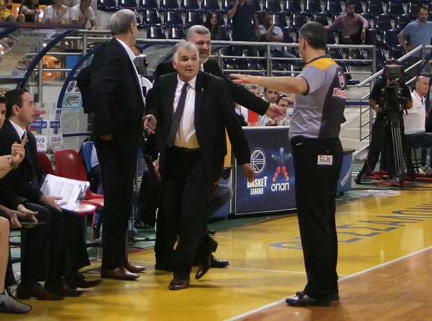 Ο σκασμένος Σούλης και το “κεφάλαιο” διαιτησία