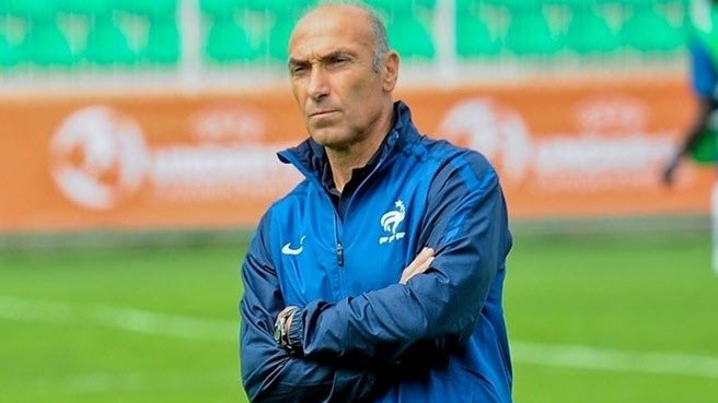Γκονφαλόν: “Συμπαγές σύνολο η Ελλάδα”