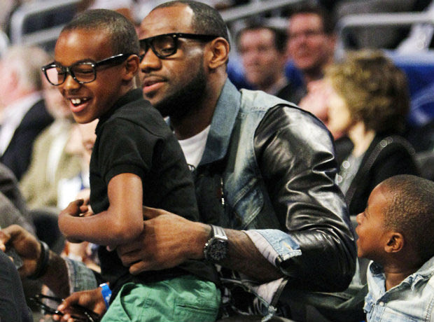 O LeBron James τζούνιορ πήρε πρώτος τίτλο