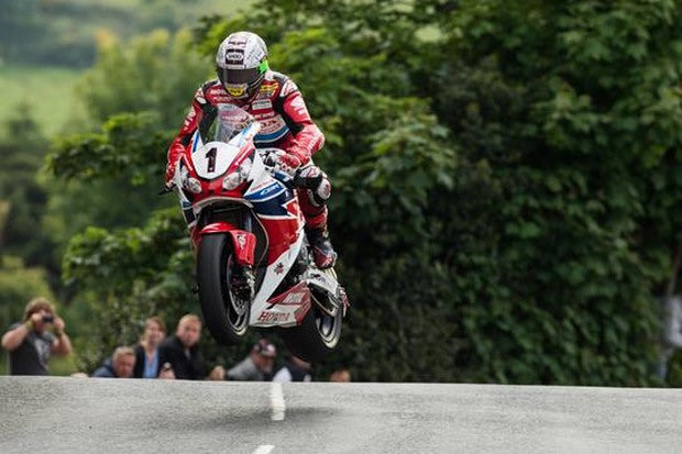 Isle of Man TT 2015: “Sir” John McGuinness!