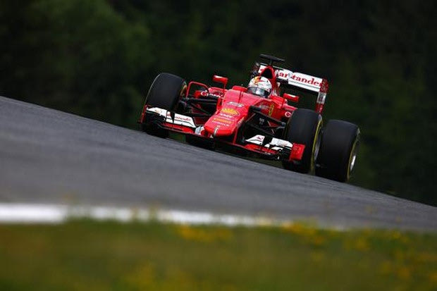 Vettel με προβλήματα
