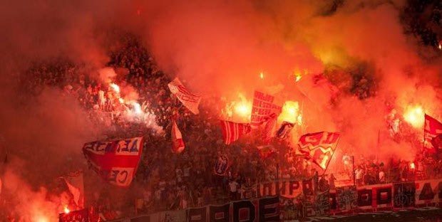 Χειροβομβίδα στο γήπεδο του Ερυθρού Αστέρα!