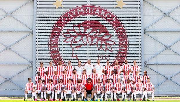 Η ετήσια φωτογράφιση της σεζόν 2015-16