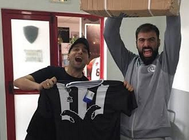 Ο Βασιλειάδης, οι φανέλες και το… ξεφόρτωμα