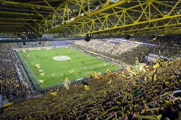 Ένας αστυνομικός για δέκα φιλάθλους στην Bundesliga!