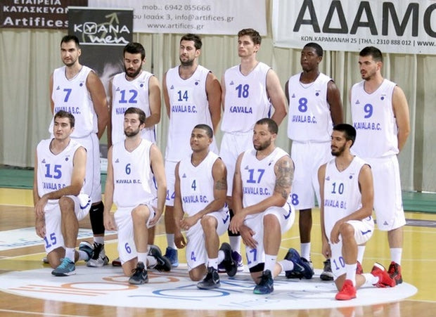Επιστροφή στα “σαλόνια”