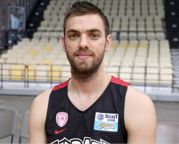 Μάντζαρης στο Sport24.gr: “Μοντέλο πετυχημένο δεν αλλάζει”