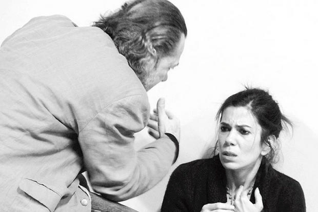 Φιλίππογλου: “Το θέατρο δεν είναι πολυτέλεια, είναι ανάγκη”