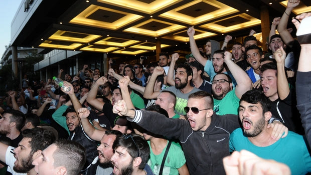 Πανικός στο Caravel από τους φίλους του Παναθηναϊκού
