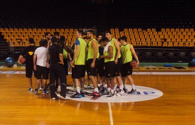 Πάνοπλος για την πρόκριση