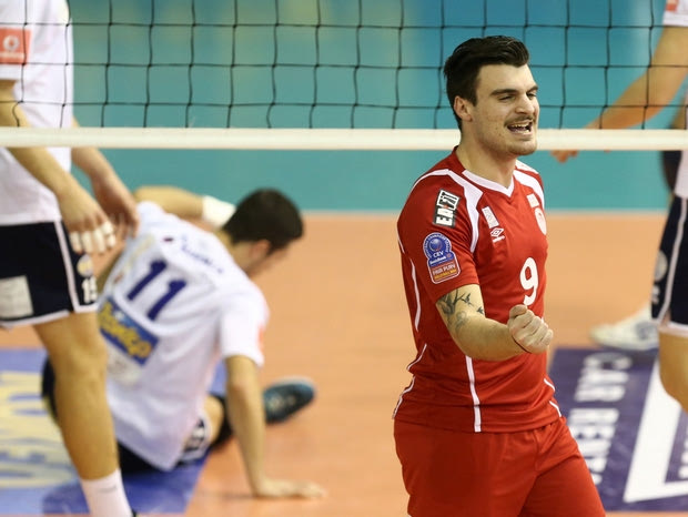 Δυνατές μάχες στη Volleyleague
