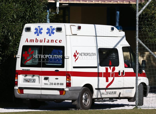 Λιποθύμησε οπαδός έξω από το γήπεδο
