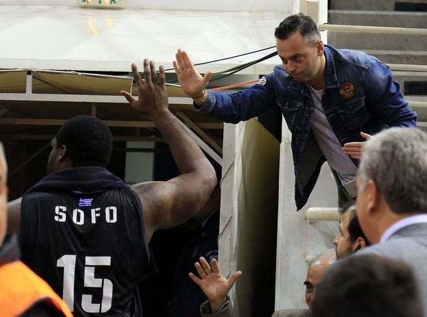 Όταν ο κόσμος χειροκρότησε τον Σχορτσανίτη