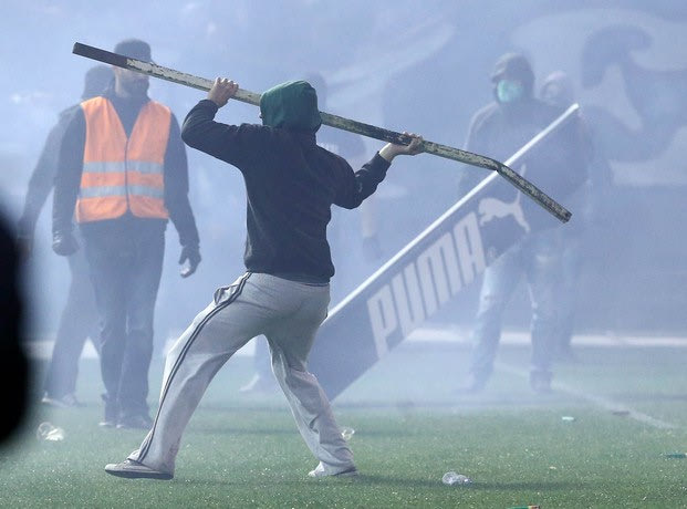 Φωτογραφίες από τα επεισόδια στην Λεωφόρο