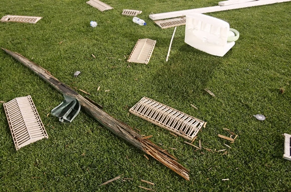 Εικόνες καταστροφής στην Λεωφόρο