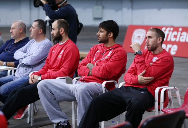 Χωρίς Λοτζέσκι, Πρίντεζη, Μιλουτίνοφ και αμφίβολο τον Σπανούλη