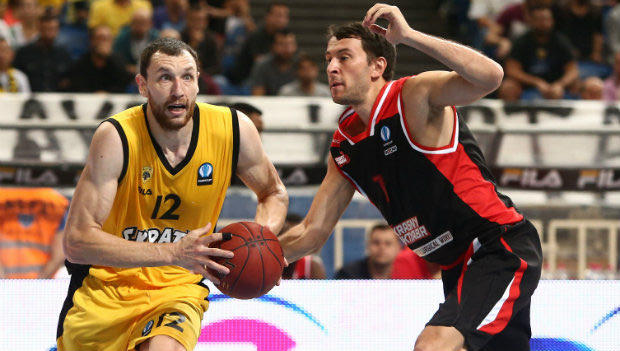 Ο Μαυροκεφαλίδης στέλνει την ΑΕΚ στους 32!