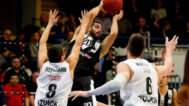 Ο ΠΑΟΚ… κατάφερε να αυτοκτονήσει