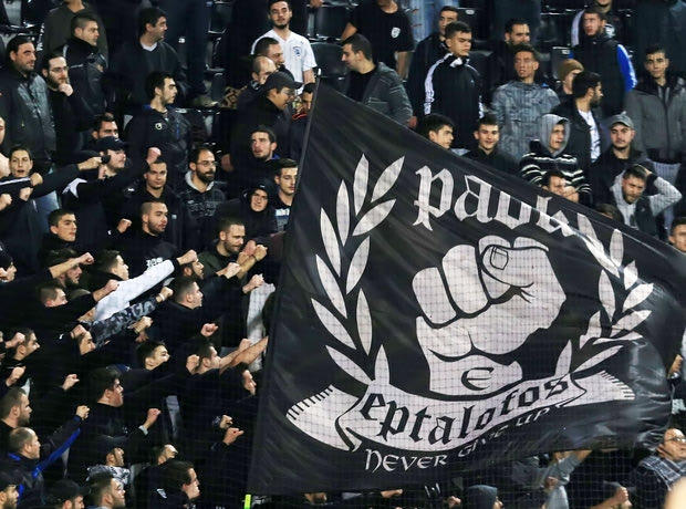 Δεν συμφωνεί με το πανό υπέρ Πούτιν η Θύρα 4