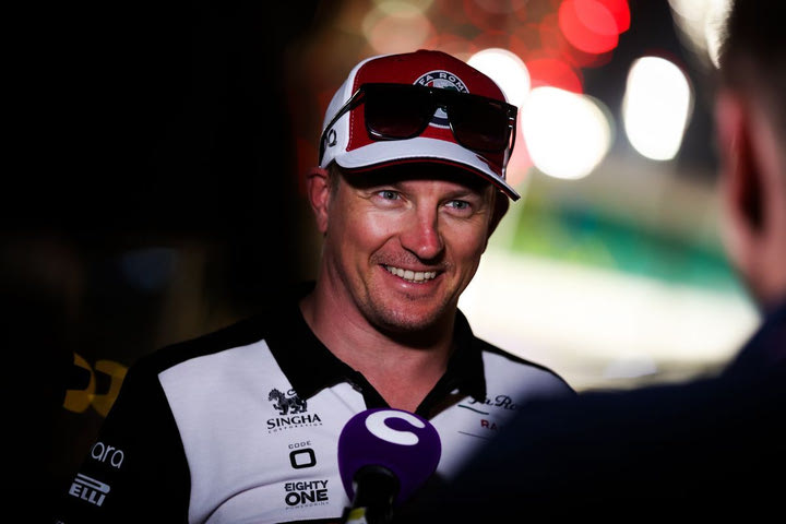 O Κίμι Ράικονεν σύμβουλος της κινεζικής Zeekr, μετακόμισε στην Ιταλία για την καριέρα του γιου του στα Καρτ