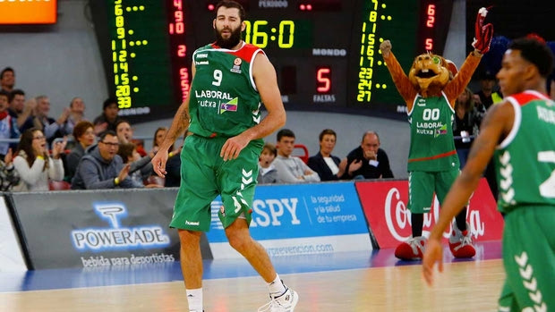 Ο Μπουρούσης οδηγεί την Λαμποράλ στο ΤΟΡ 16