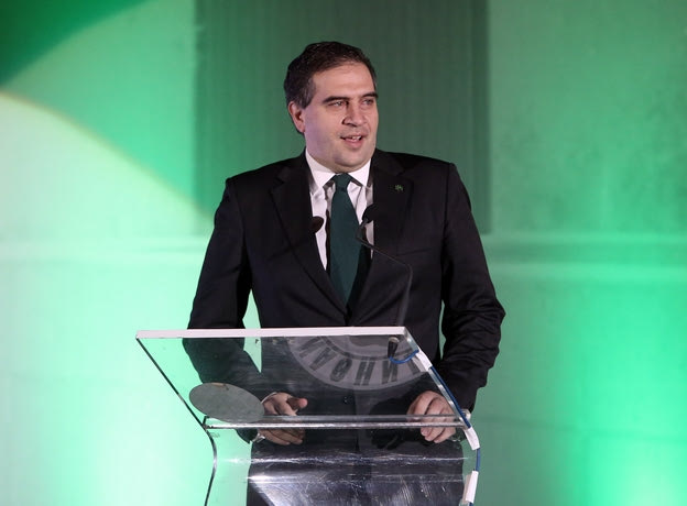 Μιχαλαριάς: “Υπάρχει σχέδιο να μας διώξουν από τη Λεωφόρο”