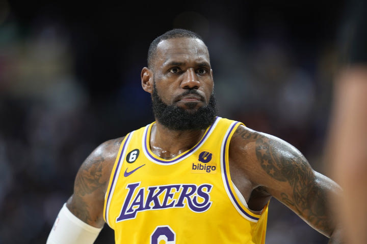 NBA: Τρελό σενάριο στέλνει τον ΛεΜπρόν Τζέιμς στους Γκόλντεν Στέιτ Γουόριορς