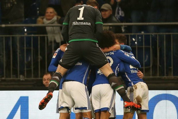 Στην 4η θέση η Σάλκε, νίκησε 3-1 το Ανόβερο