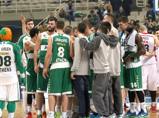 Πρόστιμο ένα μηνιάτικο σε τιμ και παίκτες