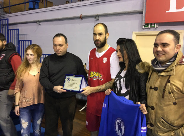 Βράβευσαν τον Σπανούλη στην Τρίπολη