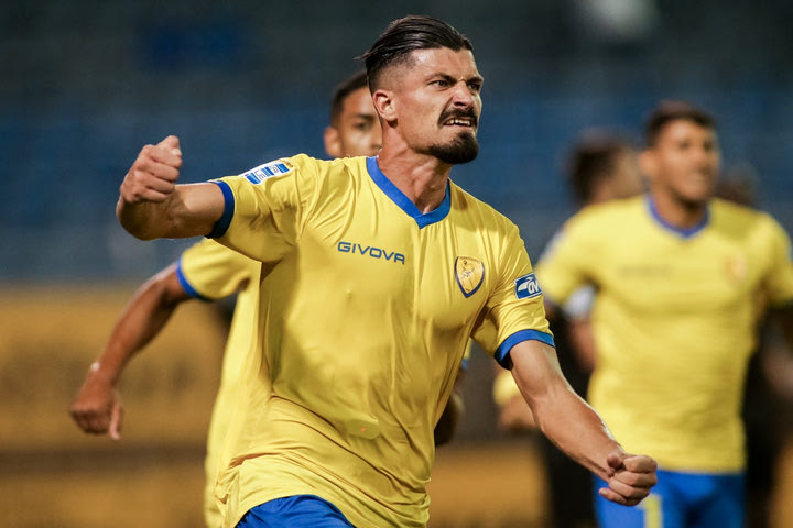 Ο Ιβάν Βαρόνε στο SPORT24: “Υποσχέθηκα στη μητέρα μου πριν φύγει να γίνω σημαντικός, όνειρο να παίξω στη Νάπολι”