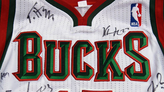 Υπογεγραμμένη φανέλα Bucks – Δημοπρασίες Αγάπης 2016