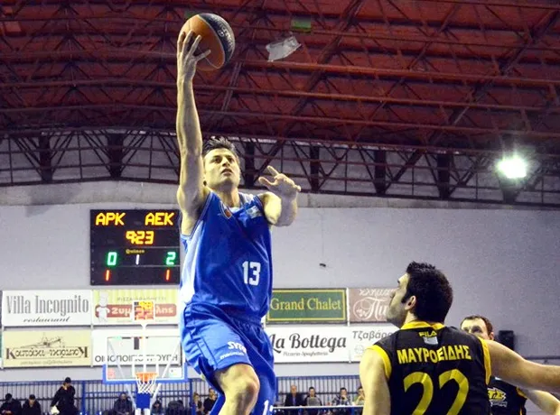 Ανησυχία για Καλλινικίδη στον Αρκαδικό