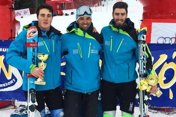 Χρυσά μετάλλια από  Ράλλη, Σαμαρινού, χάλκινο από Πρώιο