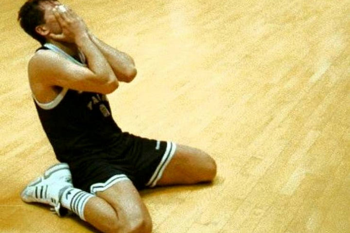 Το κλάμα του Μπάνε για το χαμένο τρόπαιο