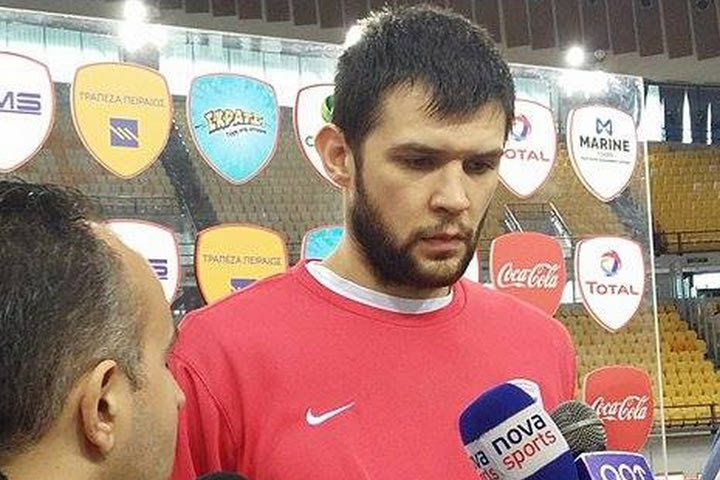 Παπανικολάου: “Ο Ολυμπιακός ποτέ δεν τα παρατάει”