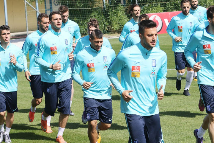 Η Εθνική Ελλάδας δίπλα στα αθώα θύματα του Βελγίου