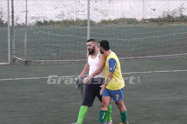 Τερματοφύλακας τα… βρόντηξε εν ώρα αγώνα