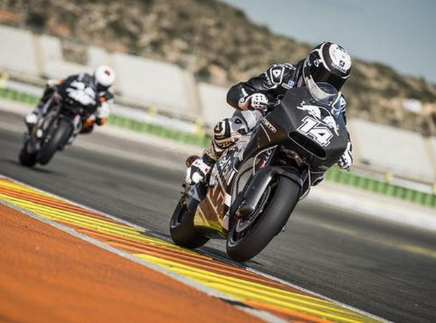 Όλο και καλύτερη η KTM RC16