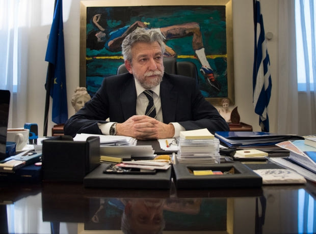 Κοντονής: “Στην διάθεση σας, αλλά…”