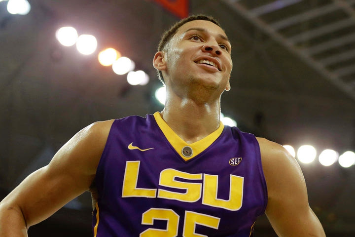 Το LSU κατέστρεψε τον Simmons