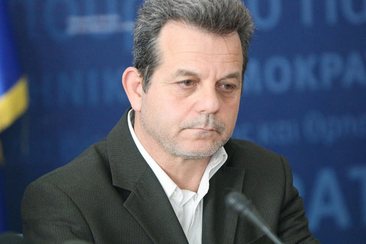 Συναδινός: “Κανείς δεν είναι πάνω από τους νόμους”