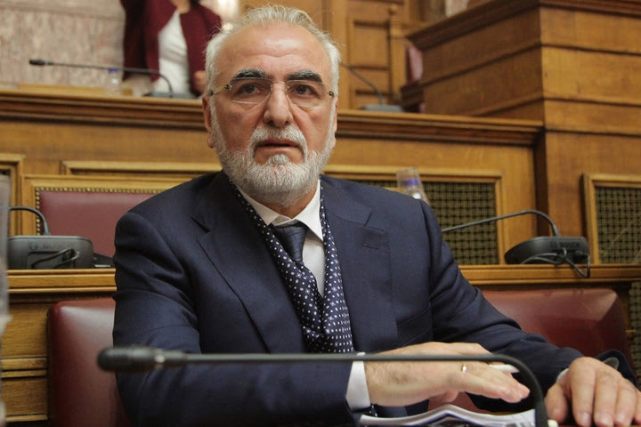 Η επανάσταση δεν είναι δονκιχωτισμός