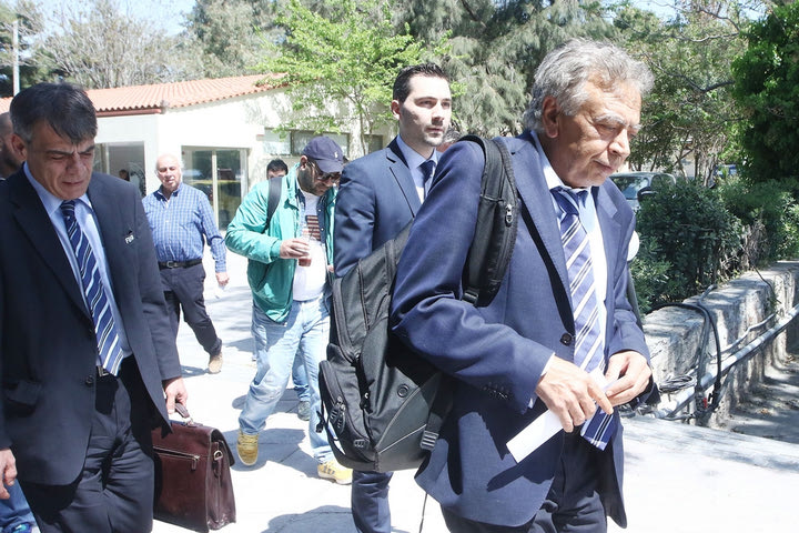 Καταρχήν συμφωνία για αποφυγή του Grexit, αποφασίζει ο Τσίπρας