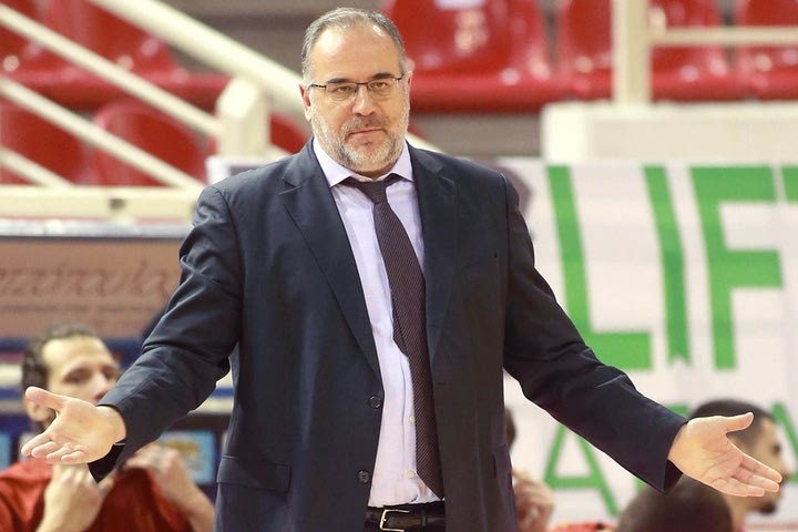 Σκουρτόπουλος: “Το μεγάλο μας ελάττωμα είναι η άμυνα”