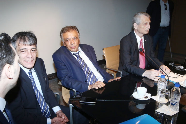 Έτσι ντρίμπλαρε το Grexit η FIFA