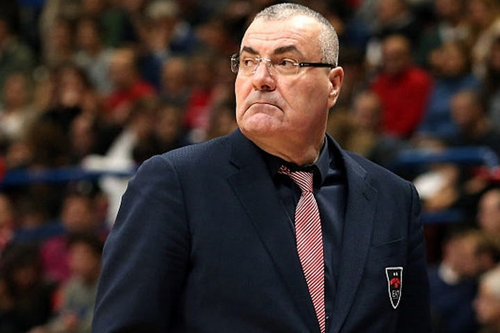 H Αρμάνι επέκτεινε το συμβόλαιο του Ρέπεσα