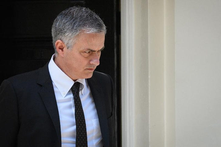 Υπέγραψε στη Μάντσεστερ Γιουνάιτεντ ο Μουρίνιο