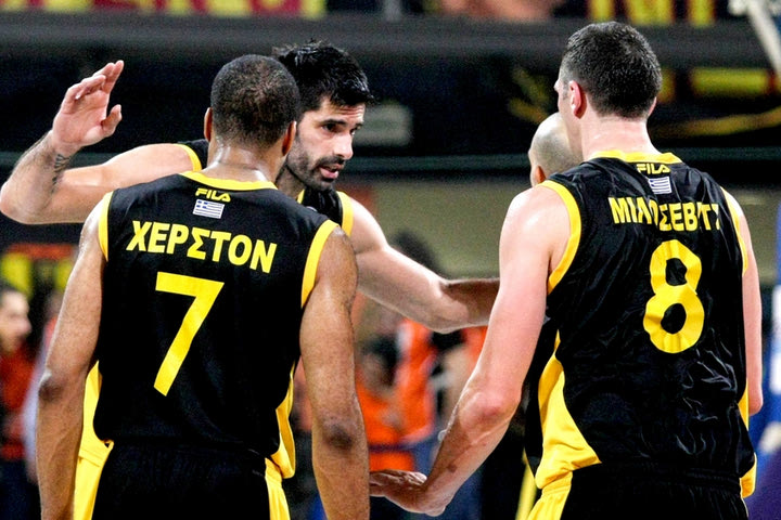 Τα “πηγαδάκια” στο Nick Galis Hall και οι πανηγυρισμοί των νικητών