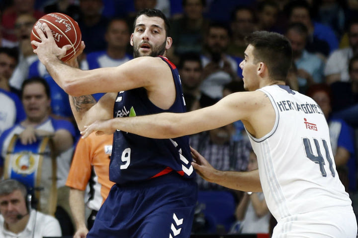 Επιμένει η Εφές για Μπουρούση